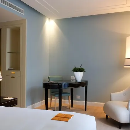 Palace 4*