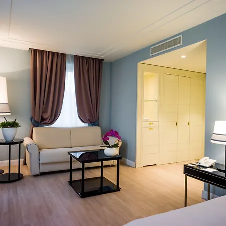 تورين بلاس فندق