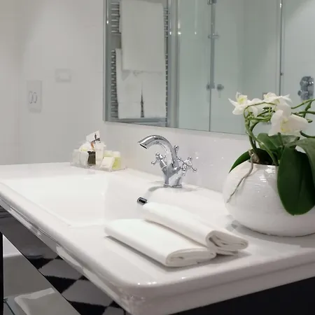 تورين بلاس 4*