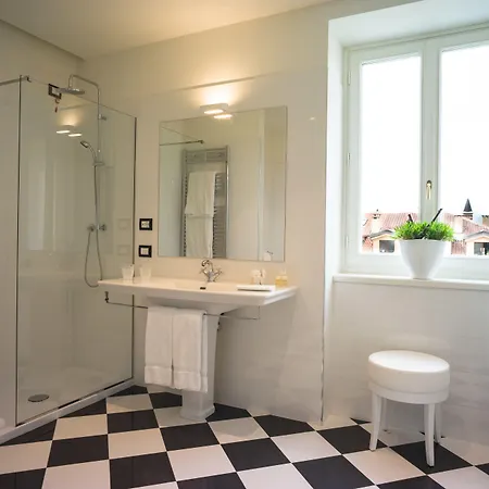 تورين بلاس 4*