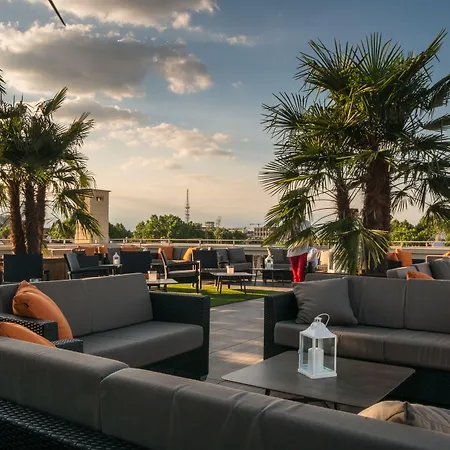 تورين بلاس فندق