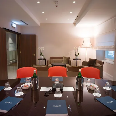 تورين بلاس 4*