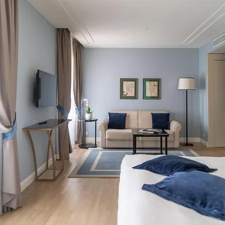מלון Palace 4*