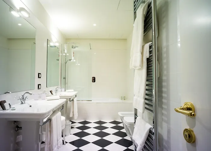 Palace 4* טורינו