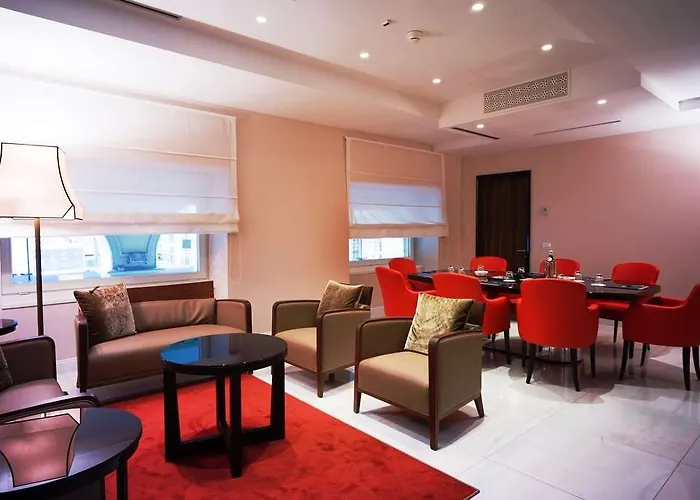 Palace 4*