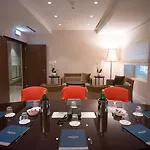 Palace 4*