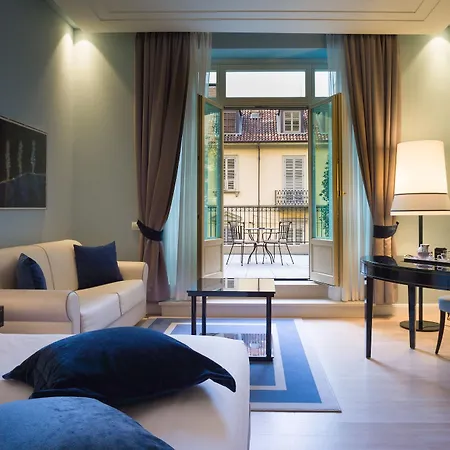 Palace 4*