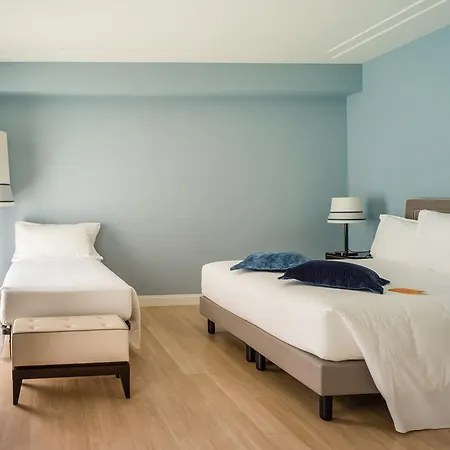 Palace Hotell 4*