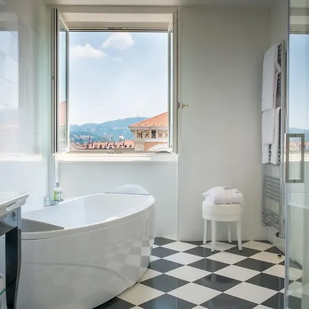 Palace 4* Turin