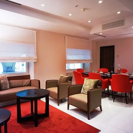 Palace 4*