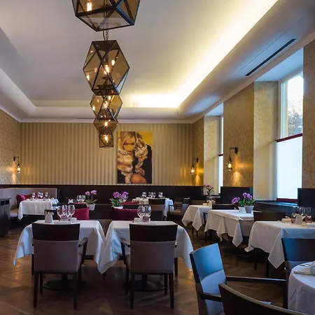 Palace 4* Turin